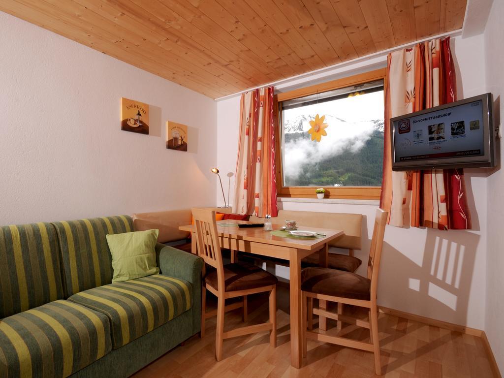 Single Apartment Martlerhof Tux Room photo